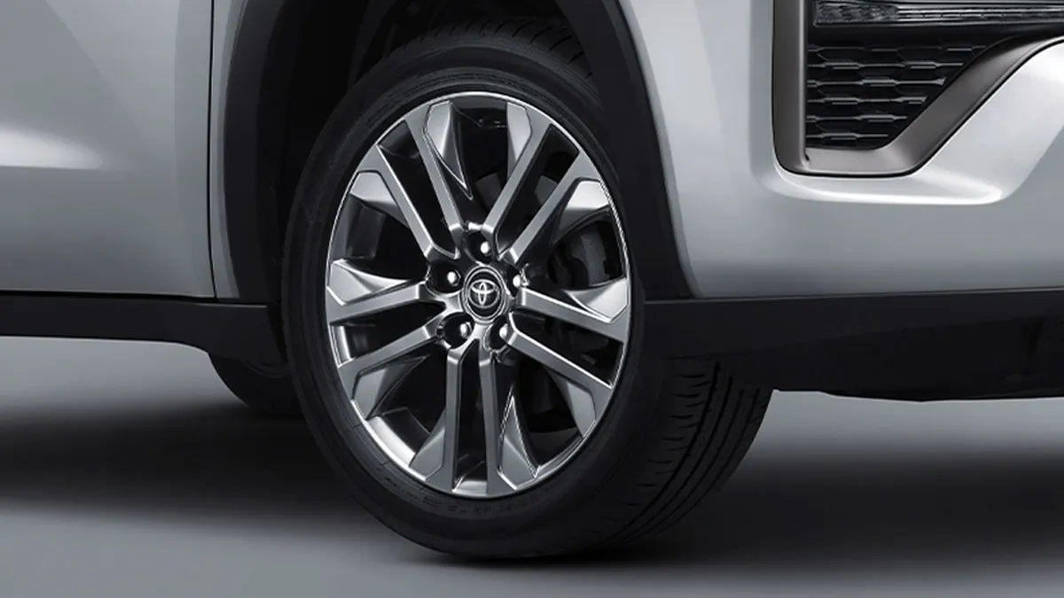 Fascinating 18" Alloy Wheel (All Q HEV Type)