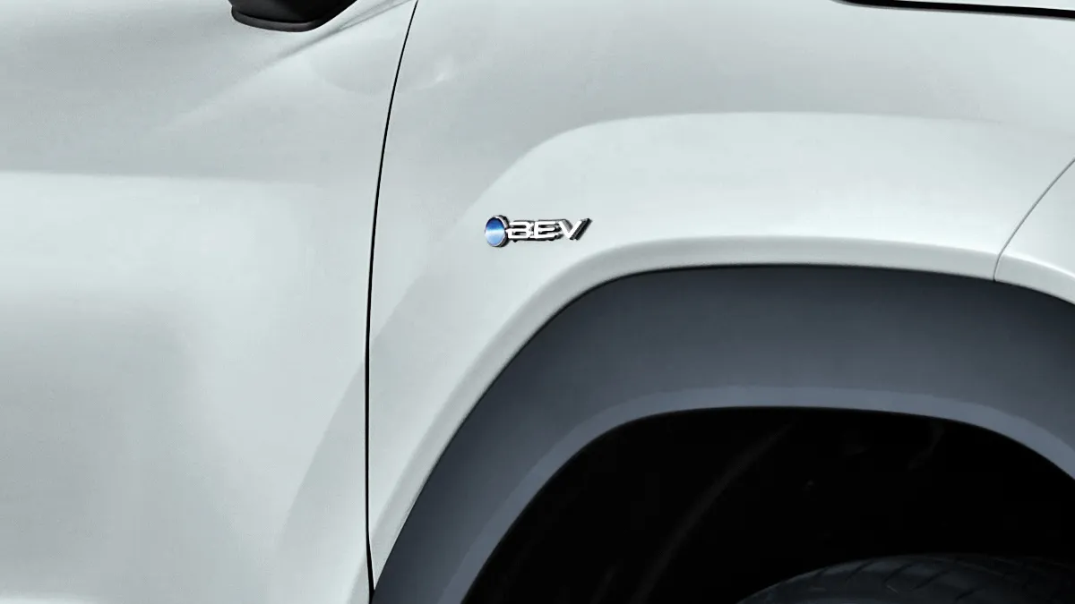 Battery Warranty for 8 years/160.000 km & Free EV Battery Health Check*